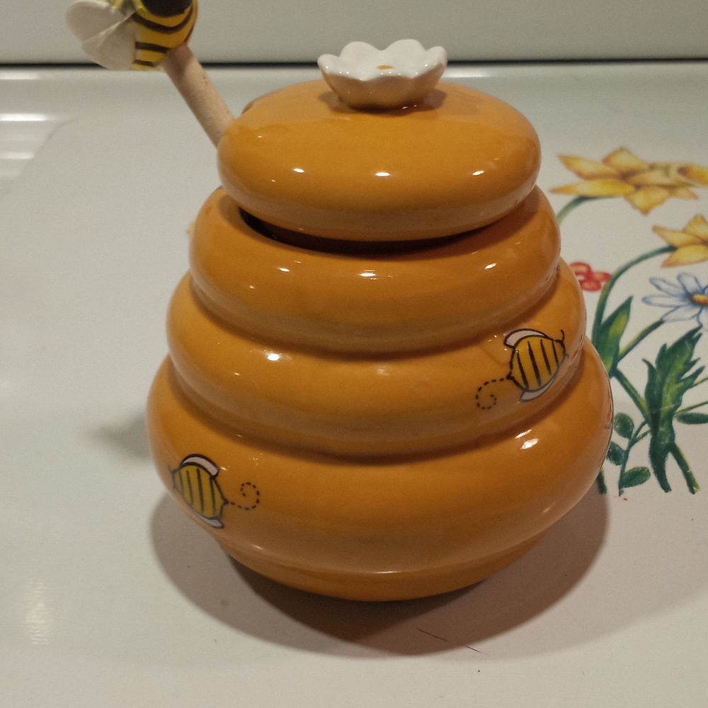 Little bumble bee honey pot๐๐๐ - Picture 8 of 8